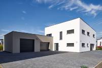 BX_Einfamilienhaus-weisse-Fassade